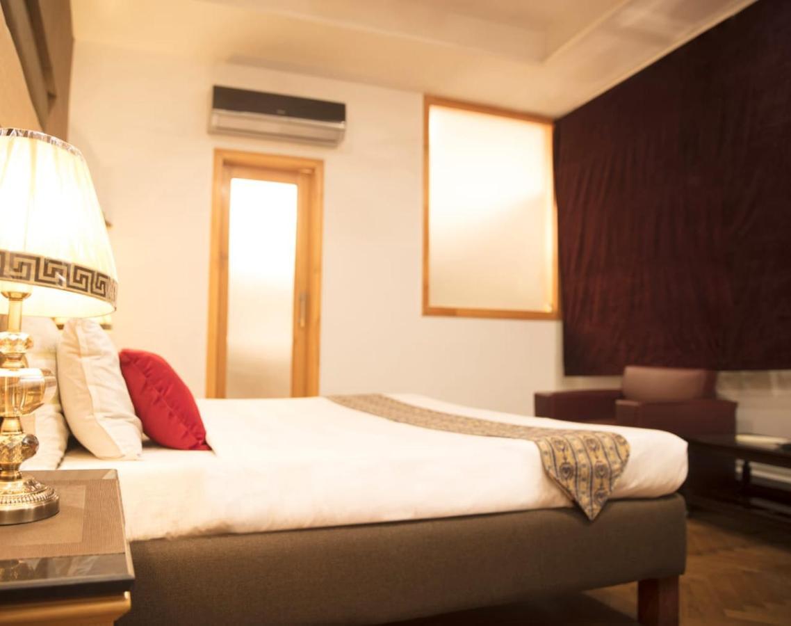 Lawrence View Hotel, Lahore Bagian luar foto