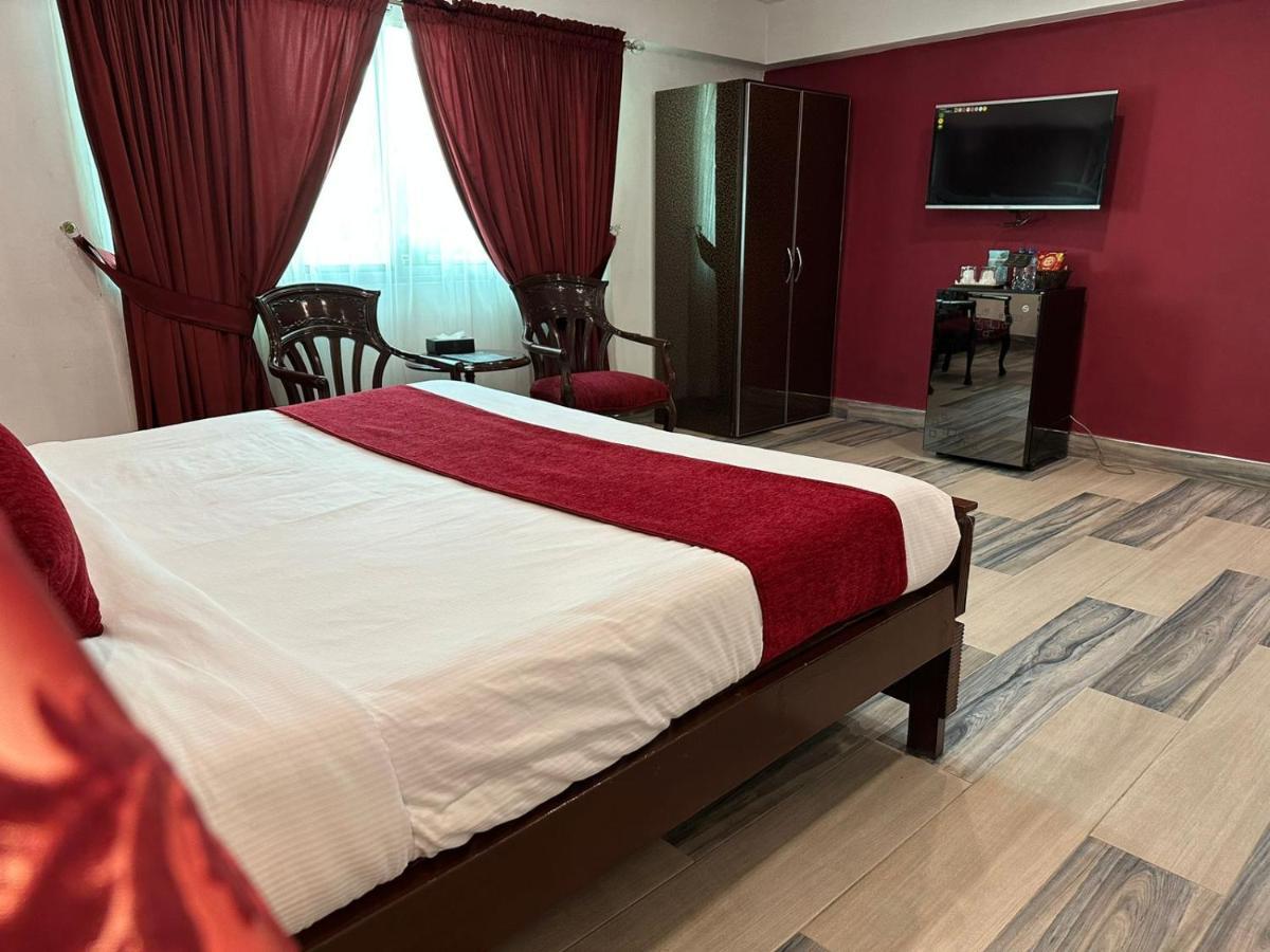 Lawrence View Hotel, Lahore Bagian luar foto